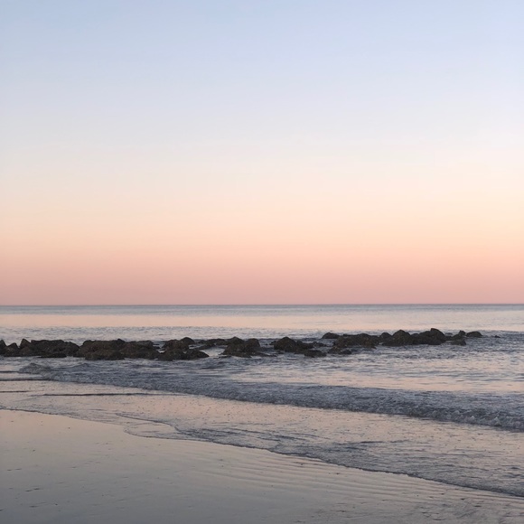 Meet your Posher, Monica - Picture 1 of 2